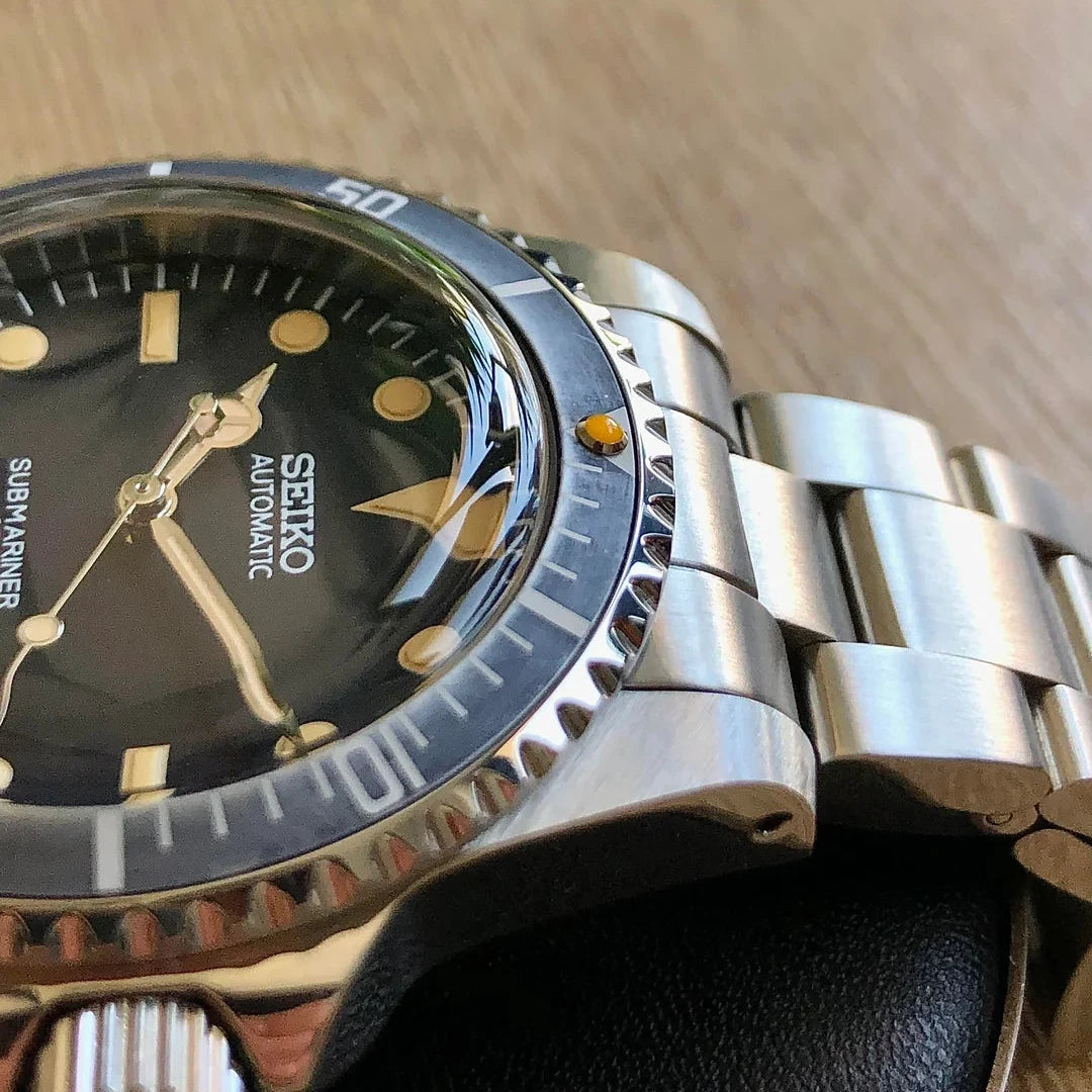 Seiko Submariner vintage 5513 tribute automatic diver "Ghost Bezel"